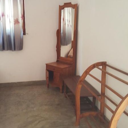 Lokuge Grand Resort Kataragama Bagian luar foto