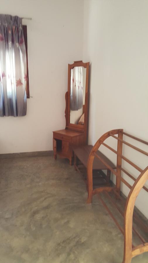Lokuge Grand Resort Kataragama Bagian luar foto