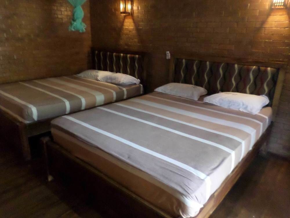 Lokuge Grand Resort Kataragama Bagian luar foto